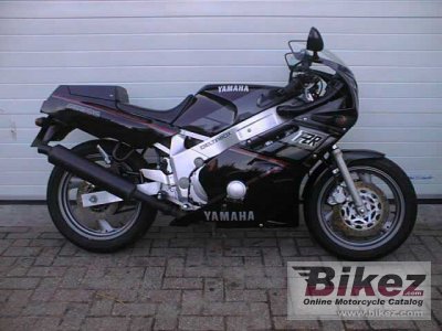 1989 Yamaha FZR 600 photo